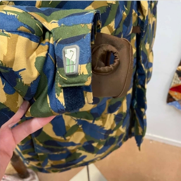 *BURTON* Women's Snow Jacket with Blue Tooth Speakers 🔊 ❄️ - Picture 7 of 17